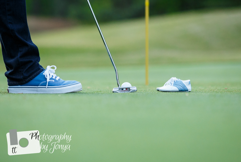 golf maternity photo in Raleigh