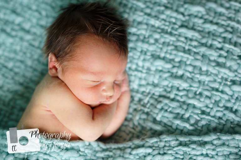 Holly Springs NC Newborn photographer