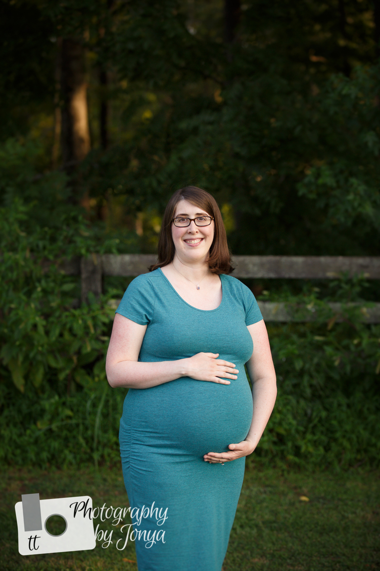 Best Raleigh Maternity Photographers