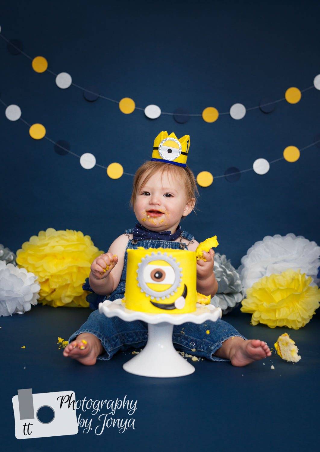 Minions Cake Smash is always fun 🍌💛🤩 #FindYourEdge #LaurelRoad4Nurs... |  TikTok