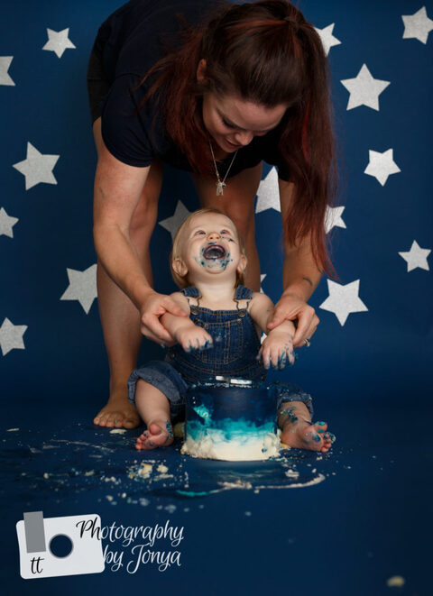 First birthday photography cake smash